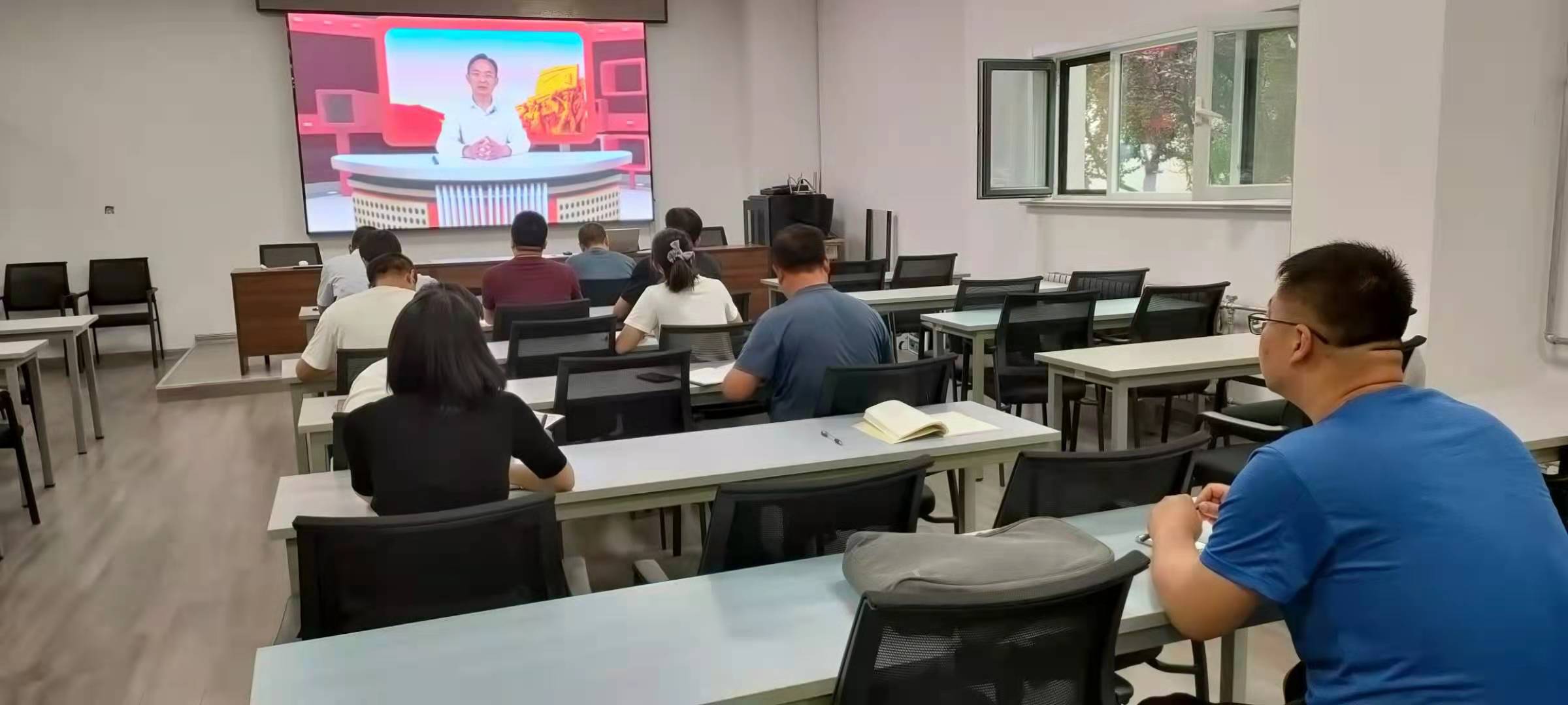 0615看灯塔.jpg